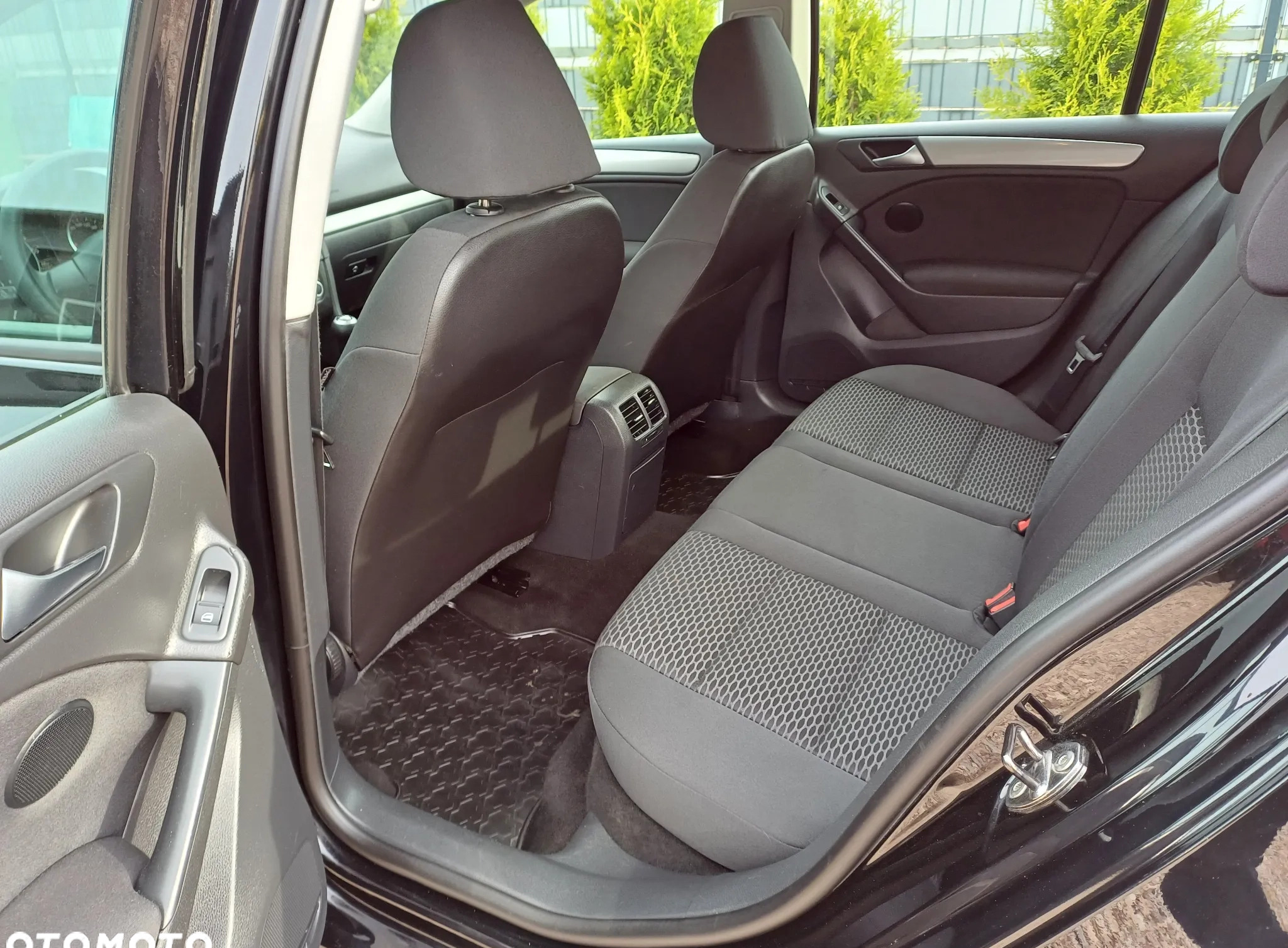Volkswagen Golf cena 21000 przebieg: 155000, rok produkcji 2009 z Krzeszowice małe 154